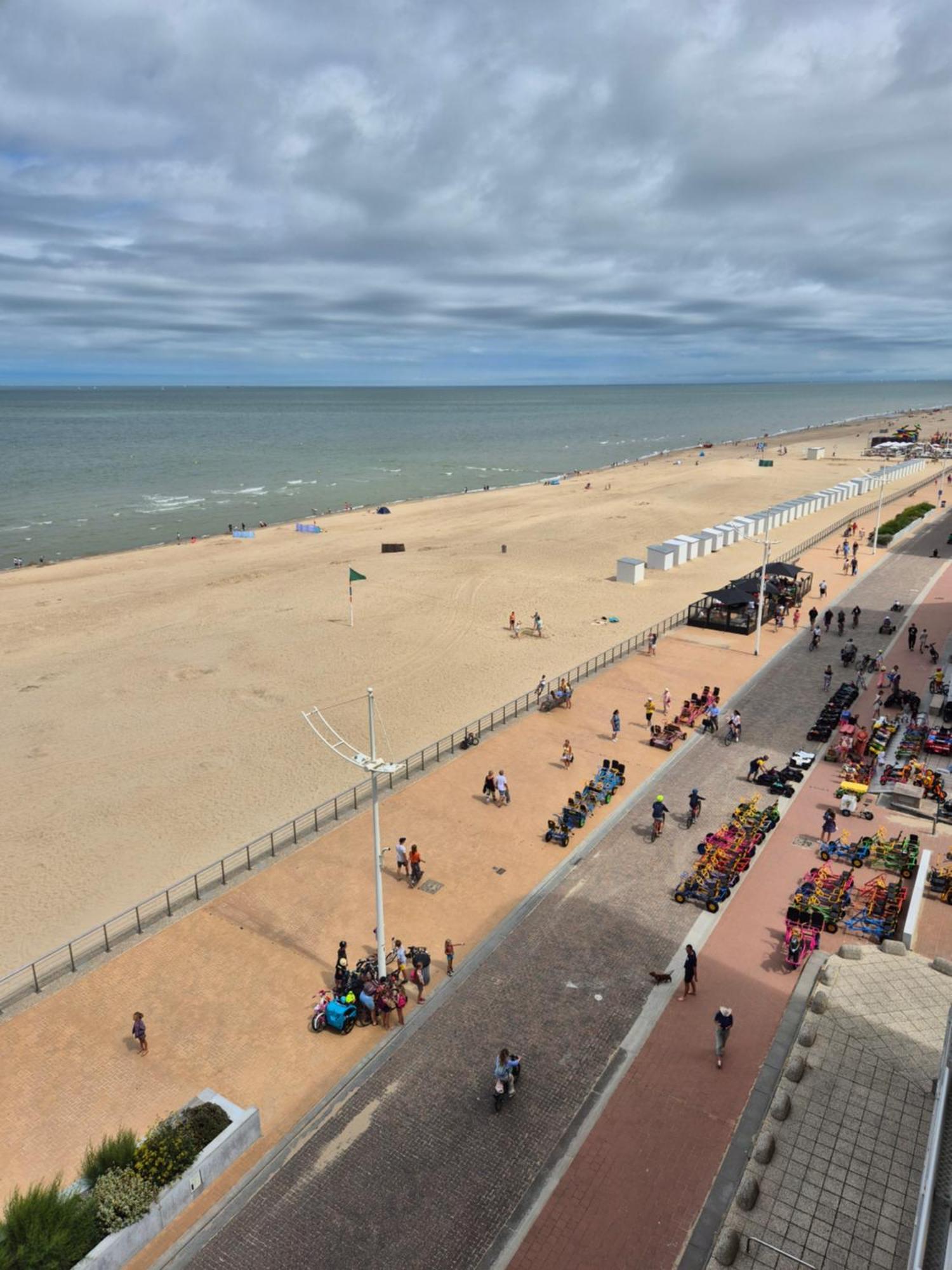Sealview Sundown Apartment Koksijde Exterior photo
